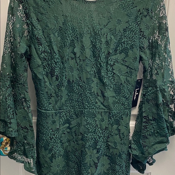 NWT Lulu’s Allure Bell Sleeve Lace Bell Sleeve Mini Dress Med - Picture 2 of 5